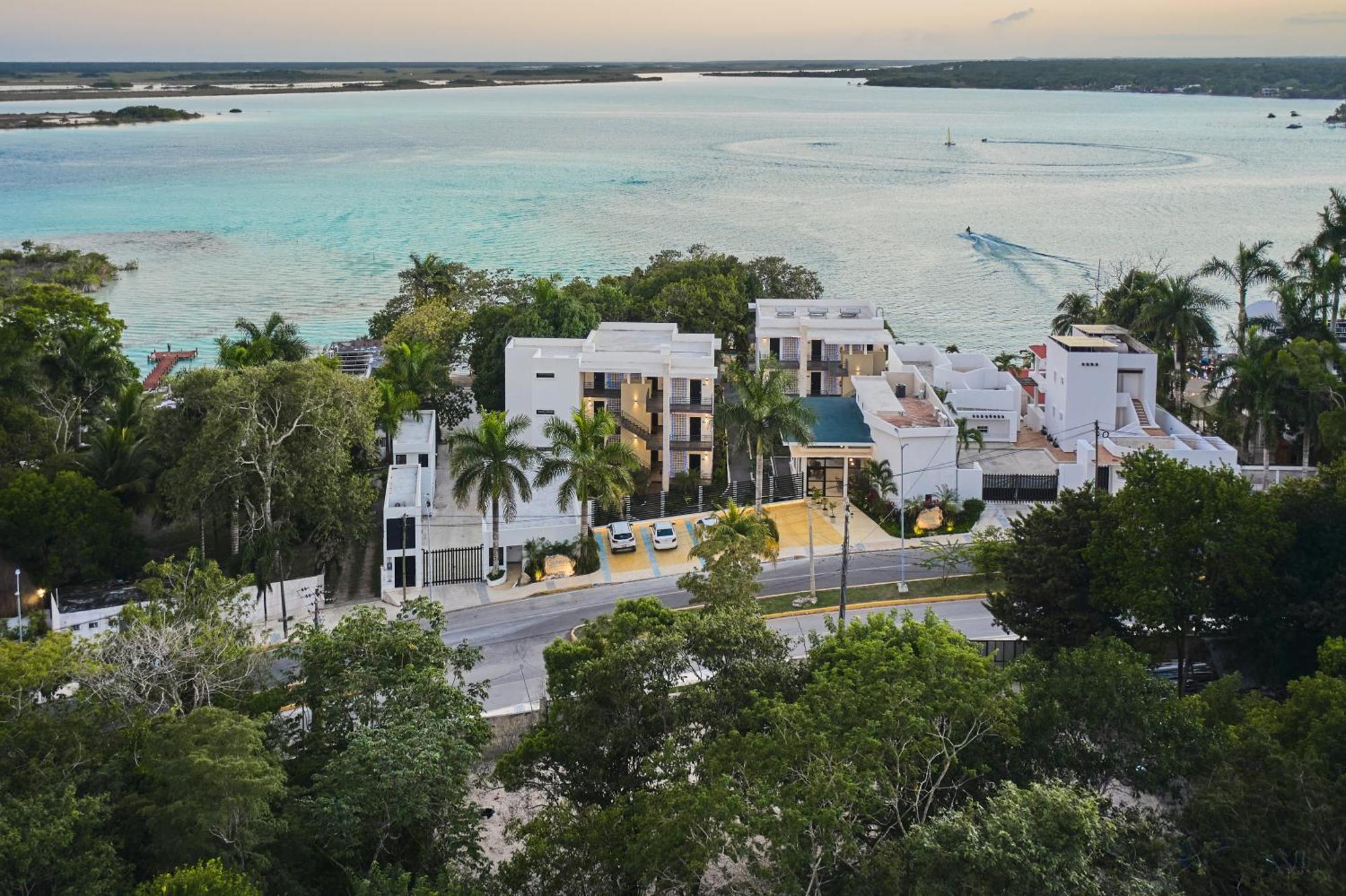 Cristalino Lagoon Front Hotel, Restaurant & Spa Bacalar Bagian luar foto