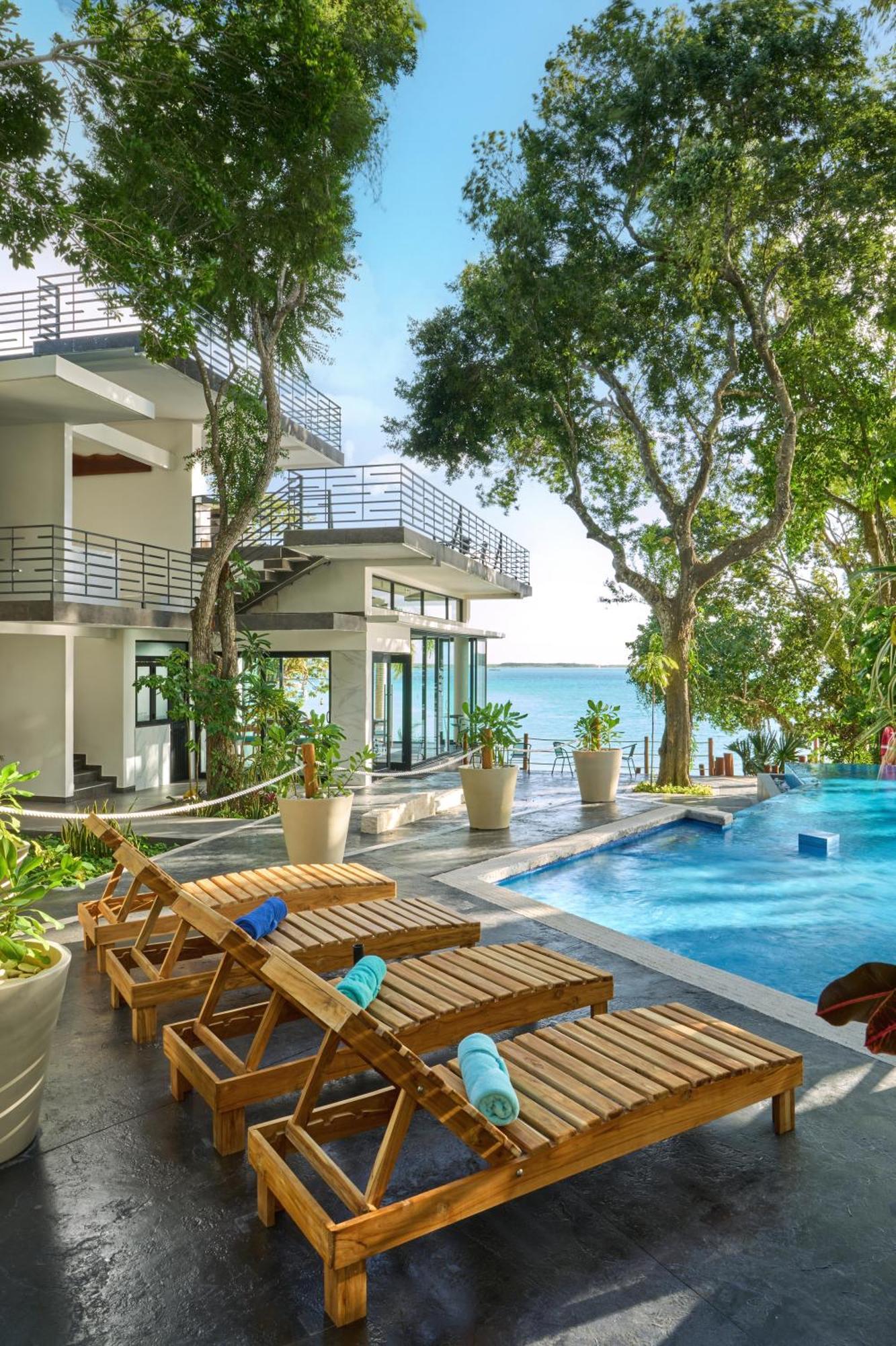 Cristalino Lagoon Front Hotel, Restaurant & Spa Bacalar Bagian luar foto